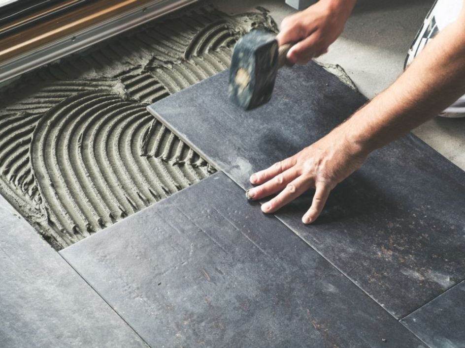 Pose de carrelage par Maçonnerie Grenoble Rénov.